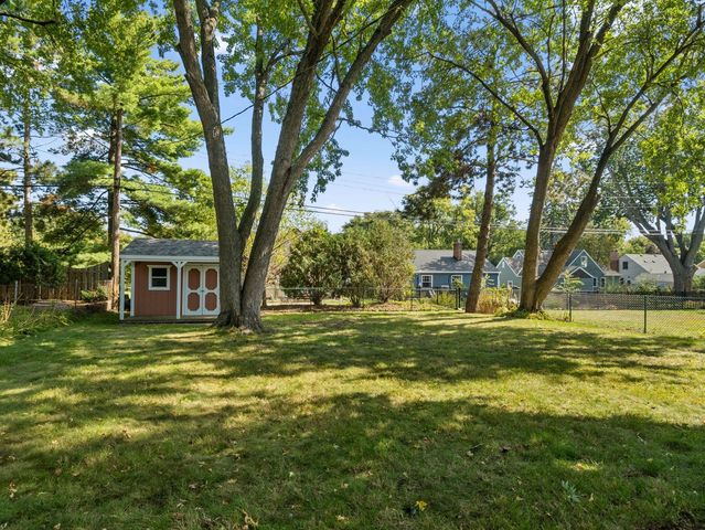 1776 Asbury Street, Falcon Heights, MN 55113