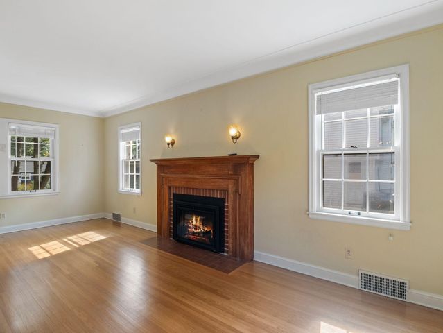 1776 Asbury Street, Falcon Heights, MN 55113