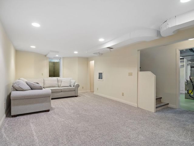 1776 Asbury Street, Falcon Heights, MN 55113