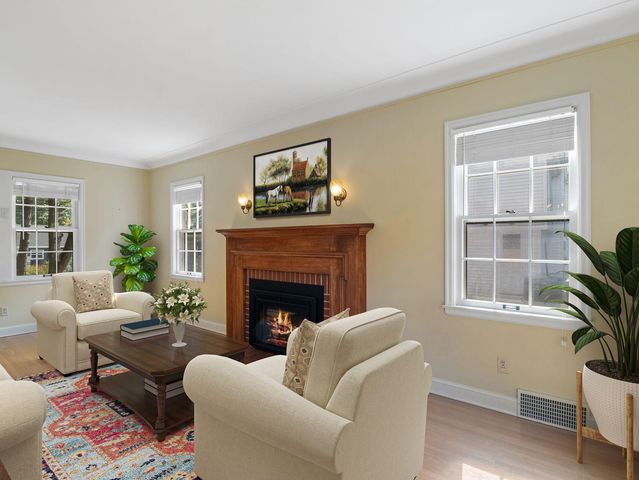 1776 Asbury Street, Falcon Heights, MN 55113