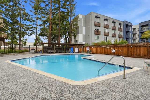 400 Ortega Avenue 220, Mountain View, CA 94040