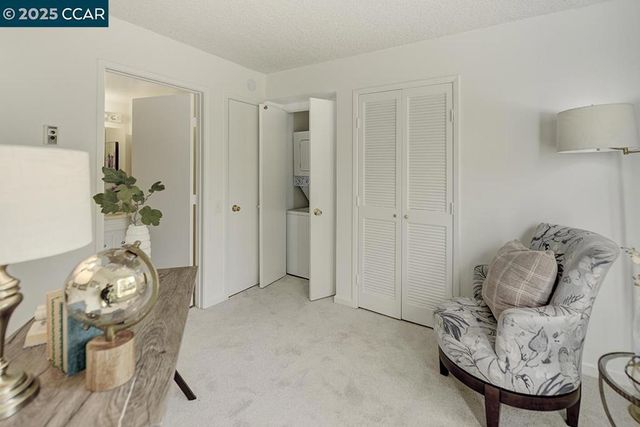 1429 Skycrest Dr 5, Walnut Creek, CA 94595