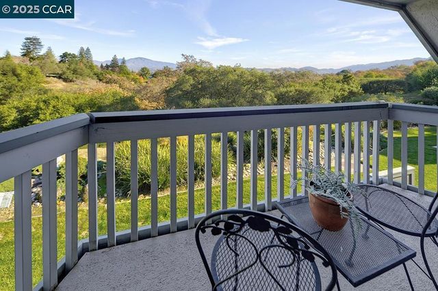 1429 Skycrest Dr 5, Walnut Creek, CA 94595