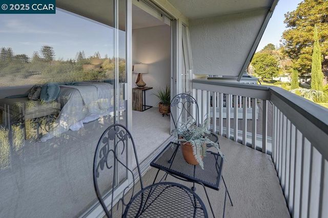 1429 Skycrest Dr 5, Walnut Creek, CA 94595