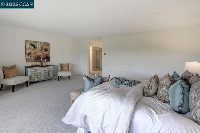 1429 Skycrest Dr 5, Walnut Creek, CA 94595