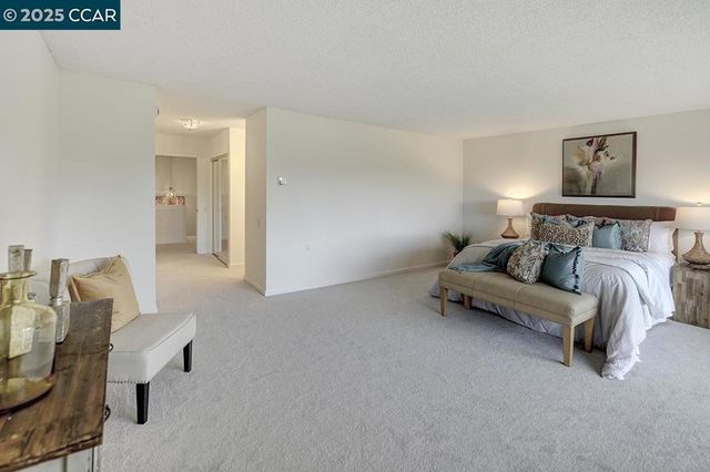 1429 Skycrest Dr 5, Walnut Creek, CA 94595