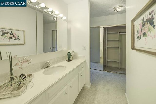 1429 Skycrest Dr 5, Walnut Creek, CA 94595