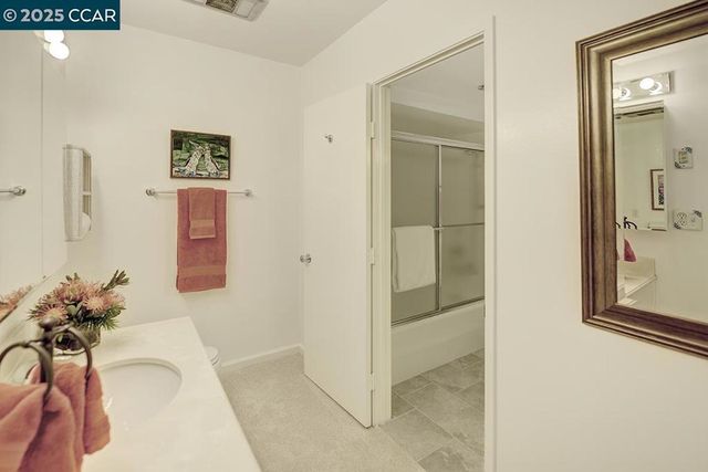 1429 Skycrest Dr 5, Walnut Creek, CA 94595