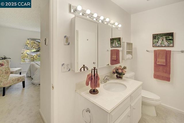 1429 Skycrest Dr 5, Walnut Creek, CA 94595