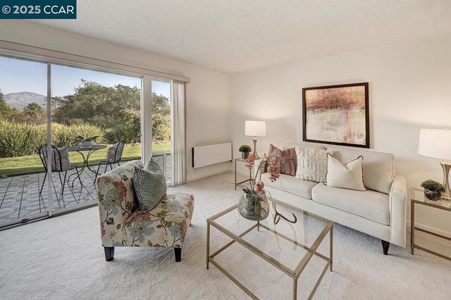 1429 Skycrest Dr 5, Walnut Creek, CA 94595