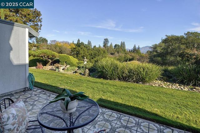 1429 Skycrest Dr 5, Walnut Creek, CA 94595