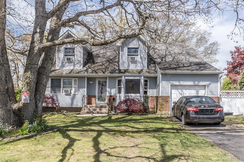 102 Pine Acres Boulevard, Deer Park, NY 11729