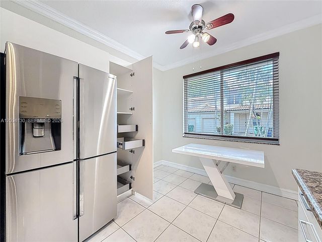 781 NE 195th St, Miami, FL 33179