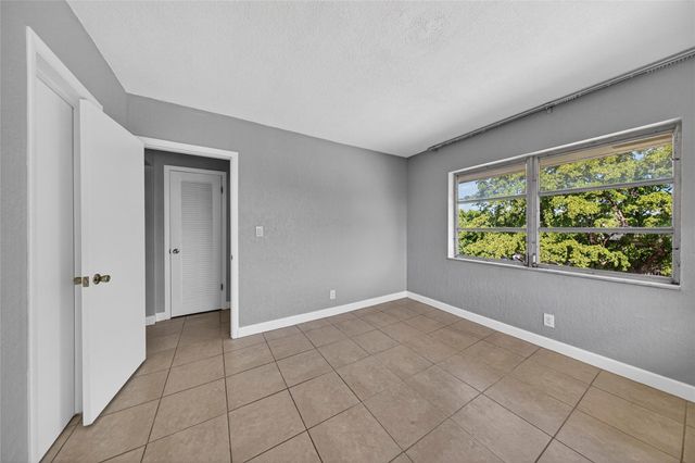 1900 NE 8th Court 308, Fort Lauderdale, FL 33304