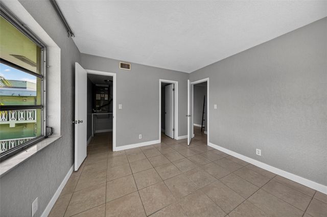 1900 NE 8th Court 308, Fort Lauderdale, FL 33304