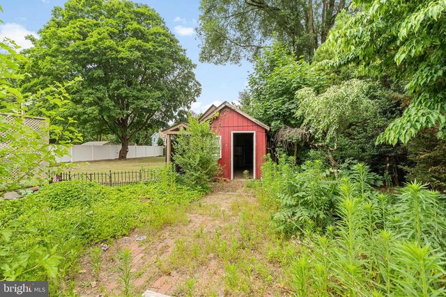 316 BROAD ST, Elmer, NJ 08318