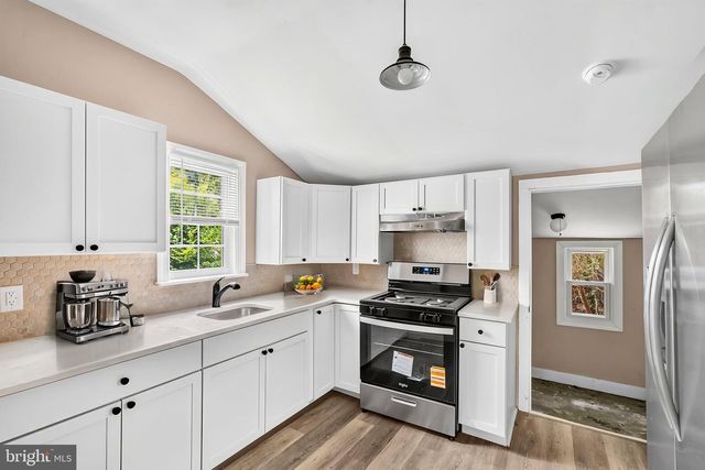 316 BROAD ST, Elmer, NJ 08318