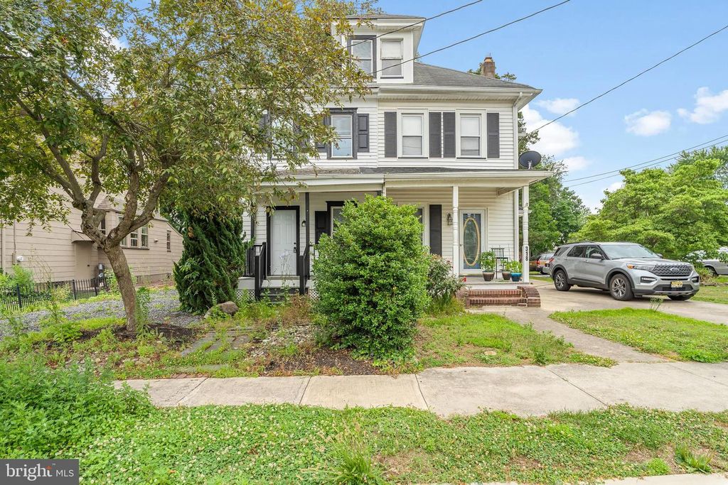316 BROAD ST, Elmer, NJ 08318