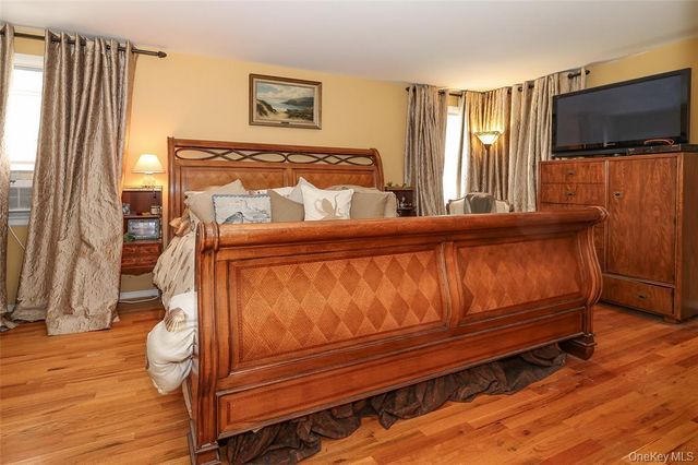 199 Hanson Lane, New Rochelle, NY 10804