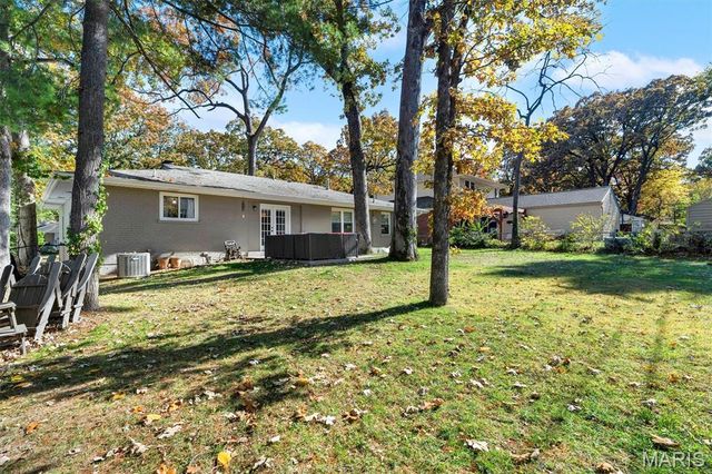 1225 Cheshire Lane, Webster Groves, MO 63119