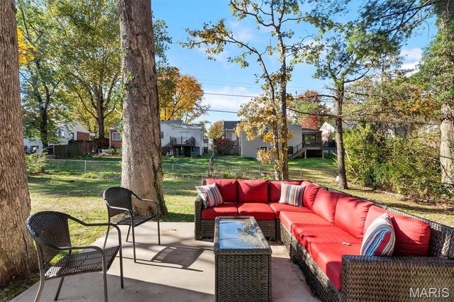 1225 Cheshire Lane, Webster Groves, MO 63119