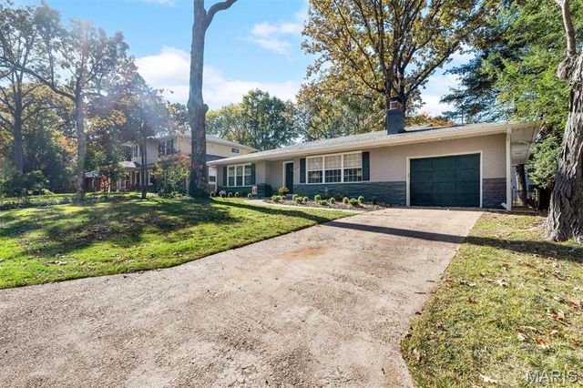 1225 Cheshire Lane, Webster Groves, MO 63119