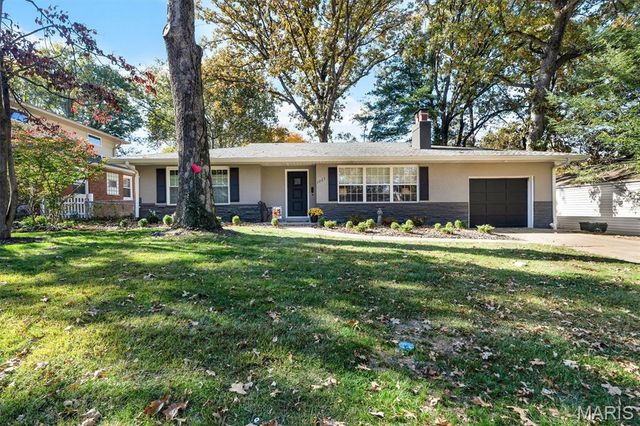 1225 Cheshire Lane, Webster Groves, MO 63119