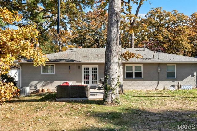 1225 Cheshire Lane, Webster Groves, MO 63119