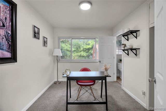 17150 Wakenden, Redford, MI 48240