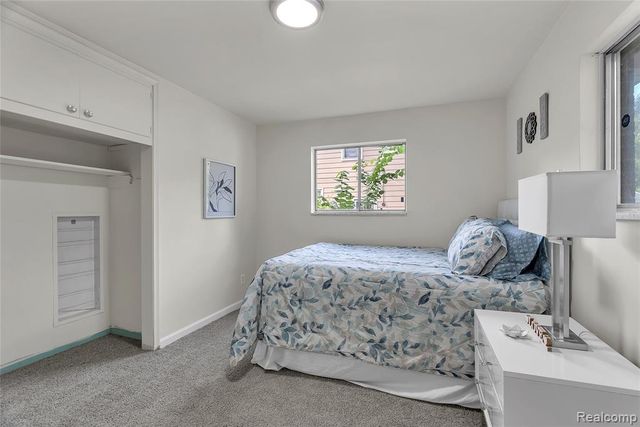 17150 Wakenden, Redford, MI 48240