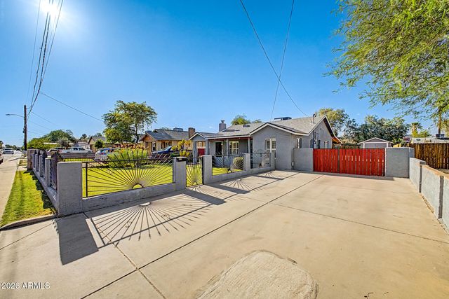 2638 E WILLETTA Street, Phoenix, AZ 85008