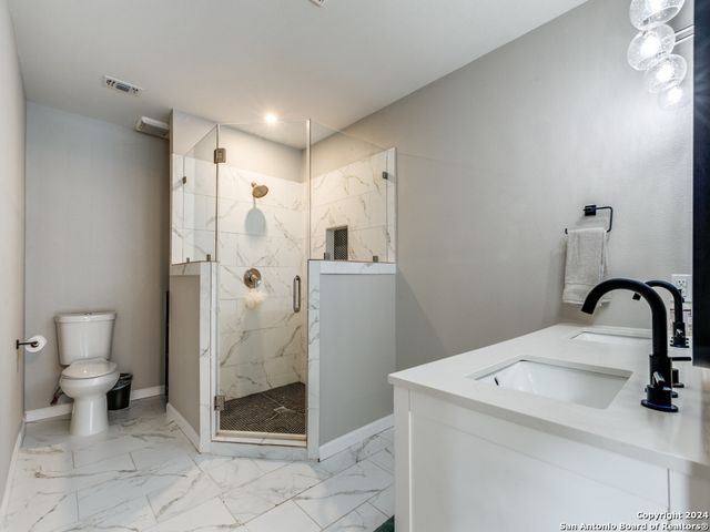 114 New Haven, San Antonio, TX 78209