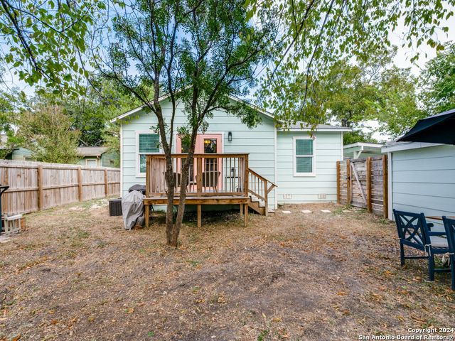 114 New Haven, San Antonio, TX 78209