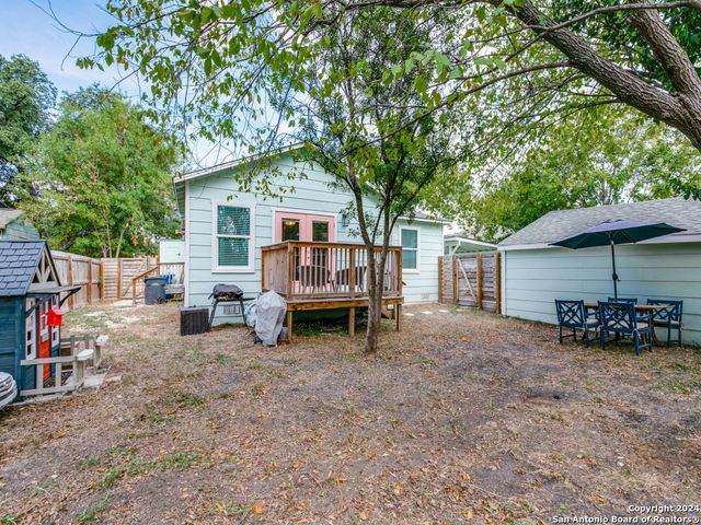 114 New Haven, San Antonio, TX 78209