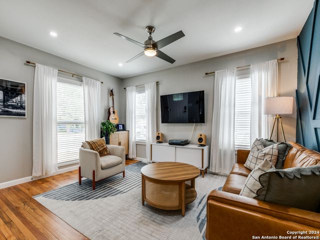 114 New Haven, San Antonio, TX 78209