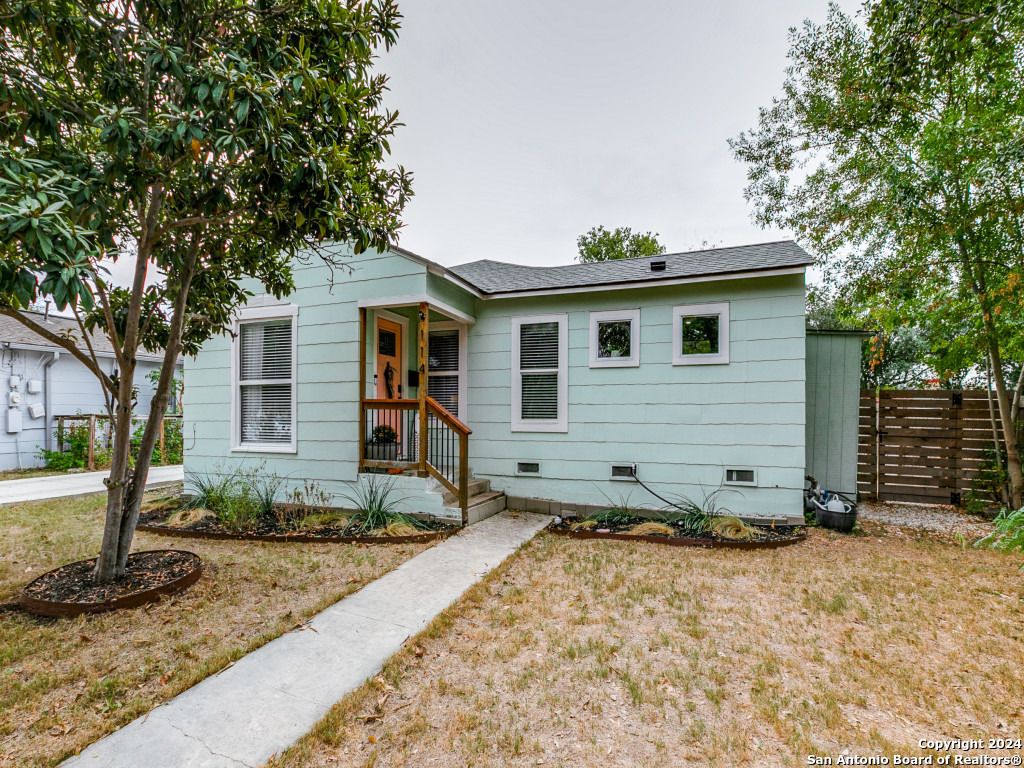 114 New Haven, San Antonio, TX 78209