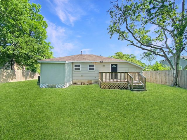 506 Azalea Drive, La Marque, TX 77568