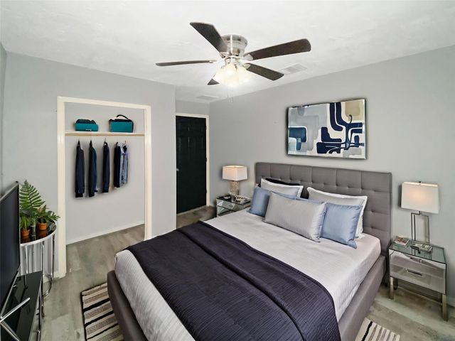 506 Azalea Drive, La Marque, TX 77568