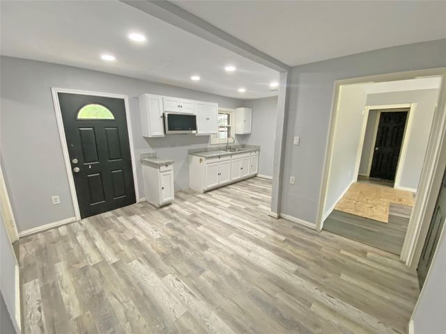 506 Azalea Drive, La Marque, TX 77568