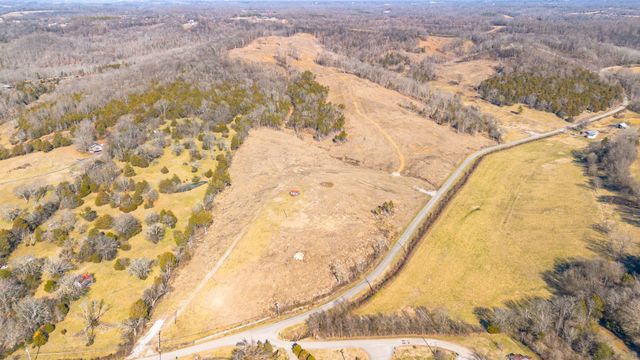 1244 E Jefferson St, Pulaski, TN 38478