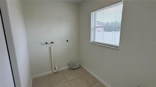 11074 CARNEGIE AVENUE, Englewood, FL 34224