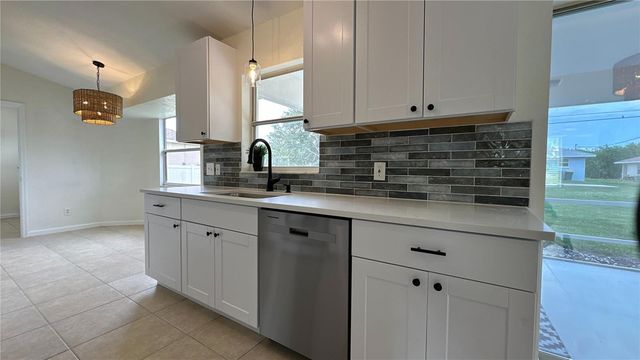 11074 CARNEGIE AVENUE, Englewood, FL 34224