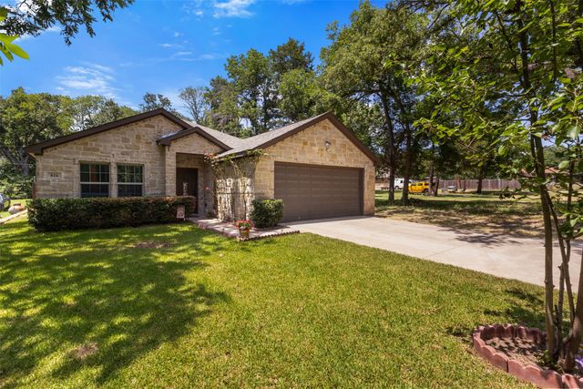 816 Elmo Drive, Seagoville, TX 75159