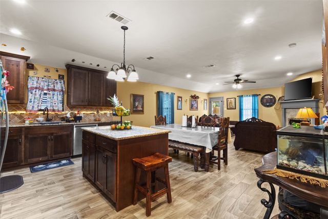 816 Elmo Drive, Seagoville, TX 75159