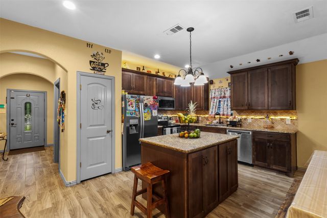 816 Elmo Drive, Seagoville, TX 75159