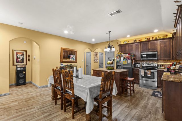 816 Elmo Drive, Seagoville, TX 75159