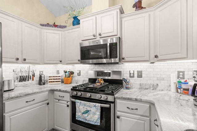 606 Leprachaun Ln., Murrells Inlet, SC 29576