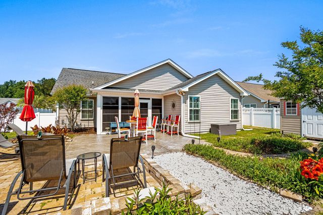 606 Leprachaun Ln., Murrells Inlet, SC 29576