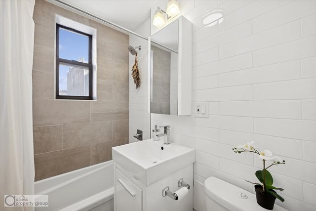 441 Convent Ave Apt 2B, New York City, NY 10031