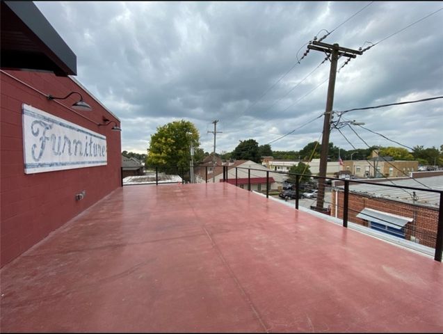 111 S Main Street, Springdale, AR 72764